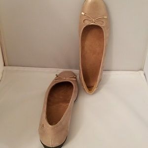 Ladies suede fabric flats